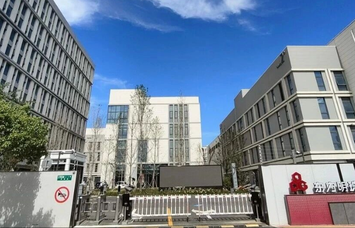 这里竟然是《飞驰人生3》的重要拍摄地，临港这个超绝影视基地藏不住了！